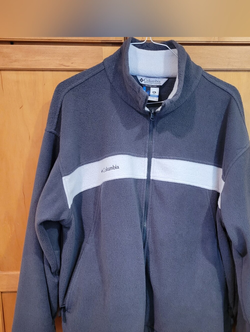 Columbia Men's Charcoal Gray Fleece Jacket with White Stripe XL Unisex